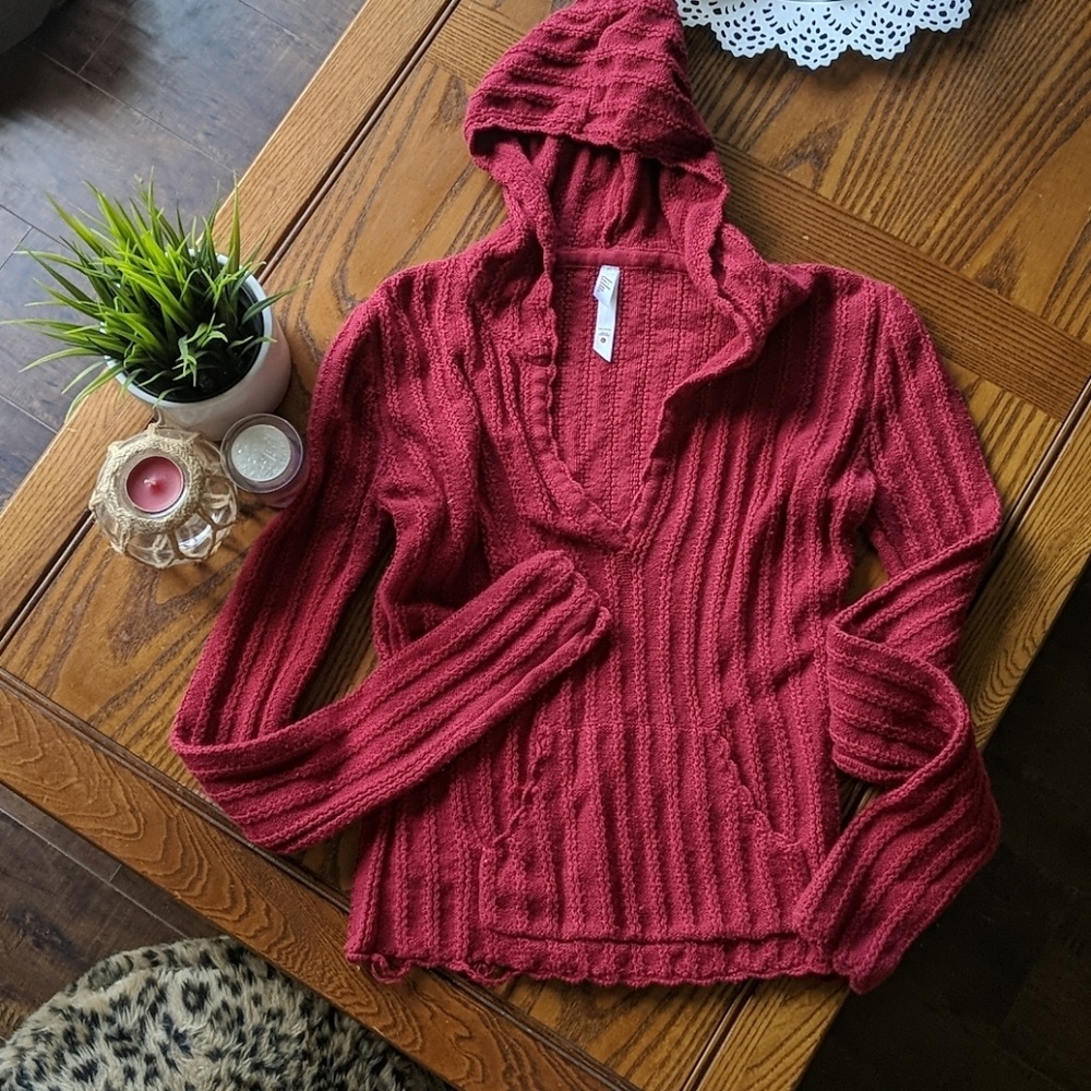 Long sleeve hooded sweater shirt